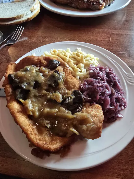 Gus's Restaurant & Tavern Picture 9