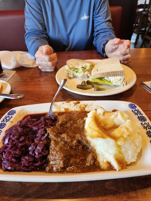 Gus's Restaurant & Tavern Picture 10