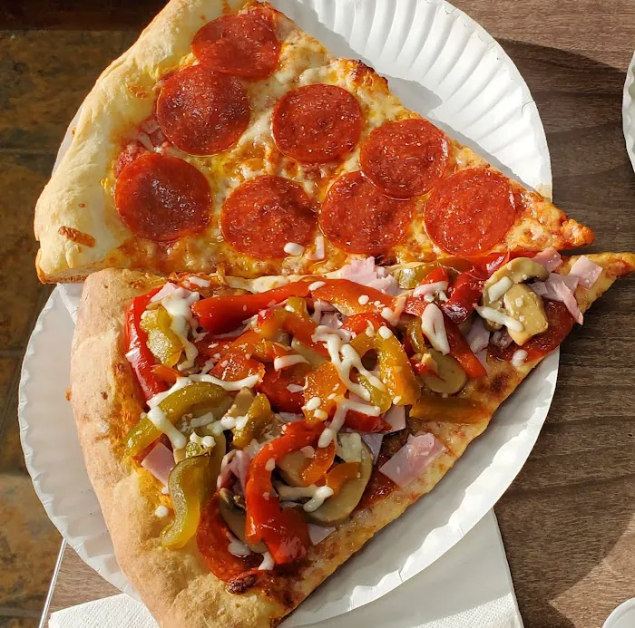 OCTY'S: Pizza, Tacos, Sandwiches. Picture 8