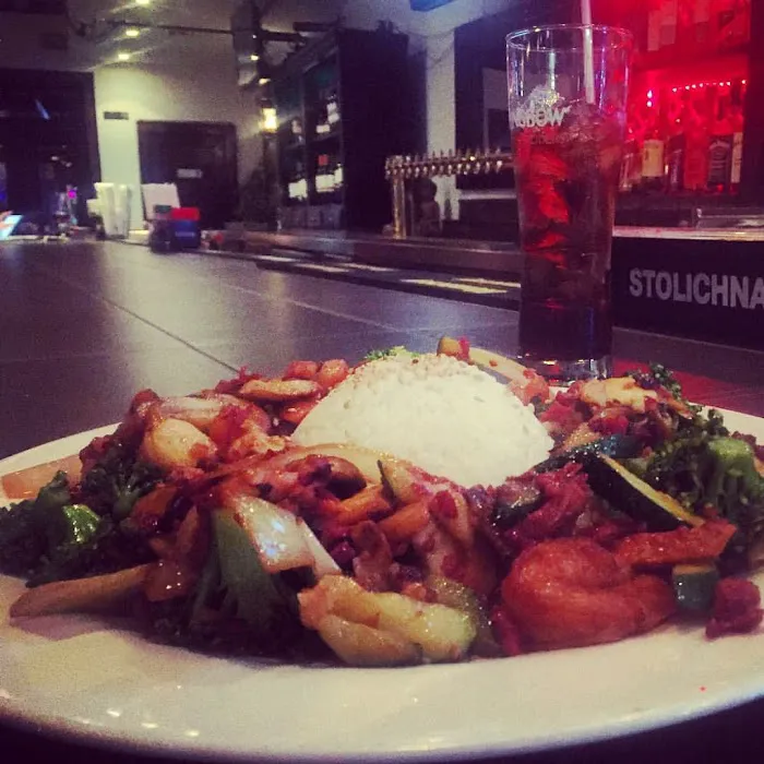 Manu's Kitchen Bar & Sushi Lounge Picture 7