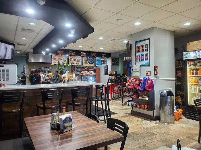 Baleadas Supreme Café Picture 3