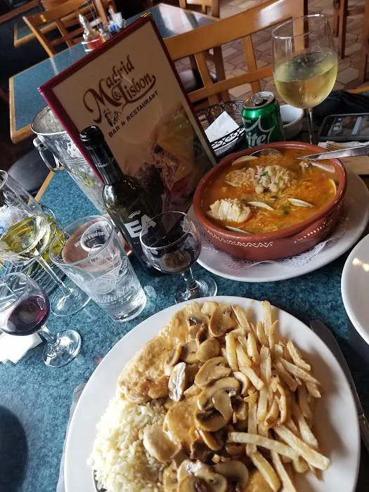 Madrid & Lisbon Restaurant Picture 7