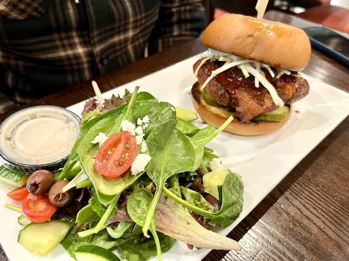 Ted's Bar & Grill Picture 1