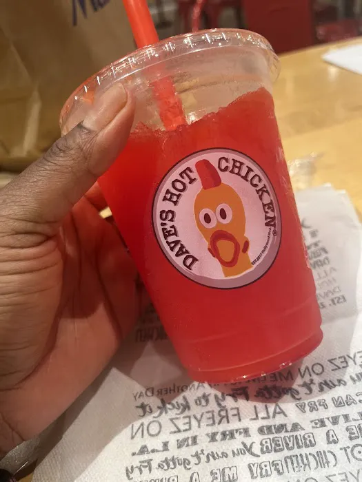 Dave's Hot Chicken Picture 9