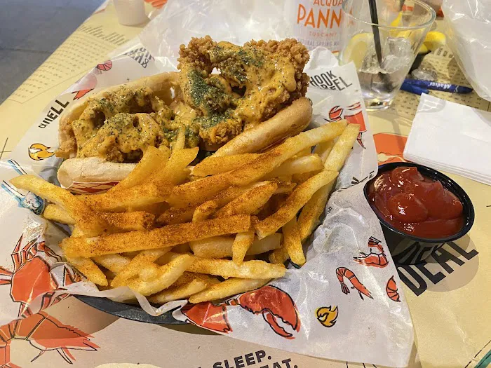 Hook & Reel Cajun Seafood & Bar Picture 2