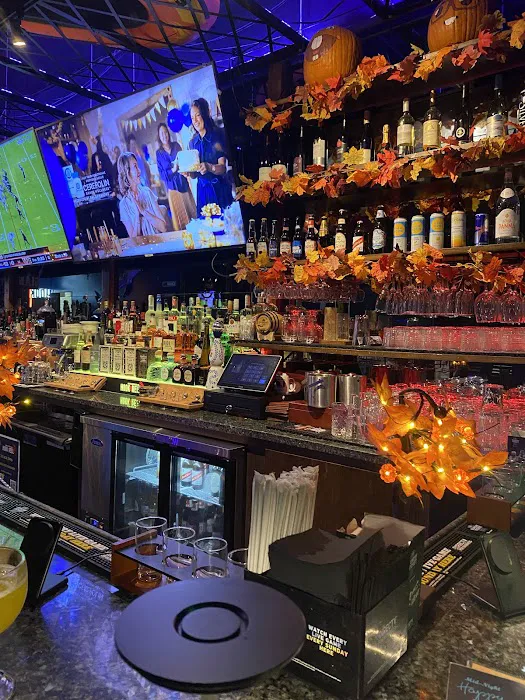 Hook & Reel Cajun Seafood & Bar Picture 7