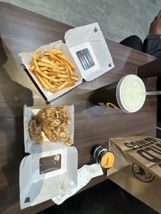 Buffalo Wild Wings 'GO' Picture 10