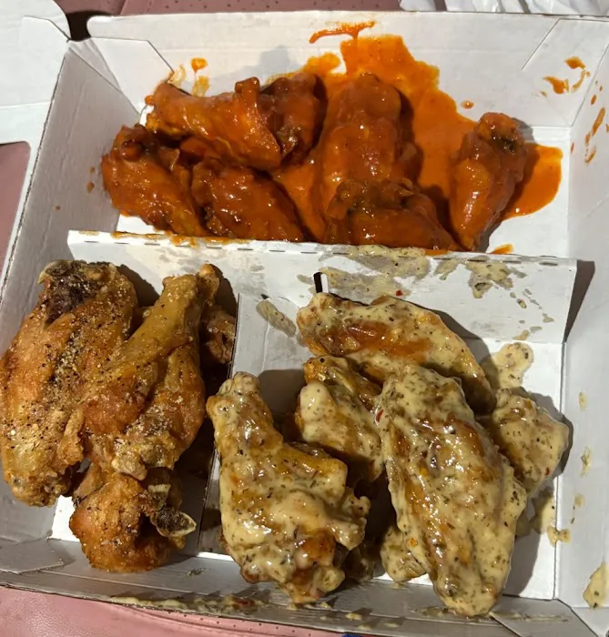 Buffalo Wild Wings 'GO' Picture 3