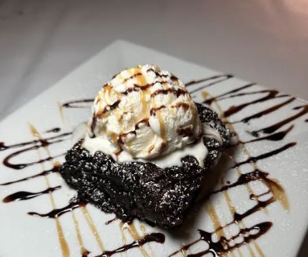 La Famiglia Ristorante, Pizzeria & Catering Maplewood