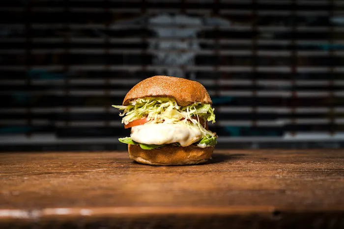 Bullhorns Burger Grill Picture 5