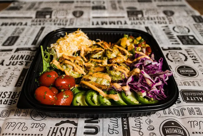 Bullhorns Burger Grill Picture 3