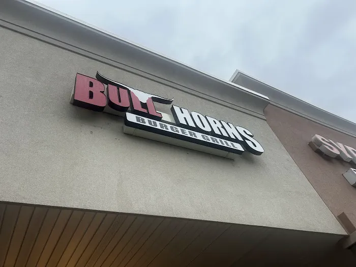 Bullhorns Burger Grill Picture 10