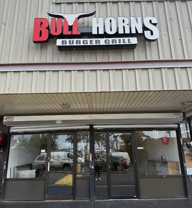 Bullhorns Burger Grill Picture 9