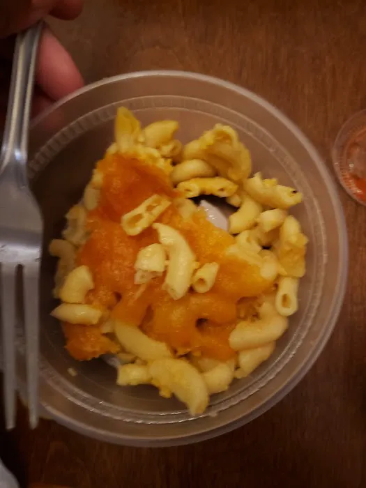 Roy's Fish Fry Lyons Ave Picture 6