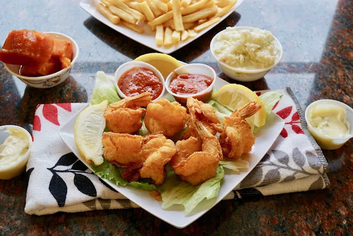 Roy's Fish Fry Lyons Ave Picture 4