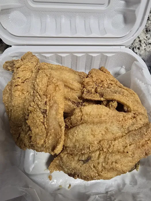 Roy's Fish Fry Lyons Ave Picture 7