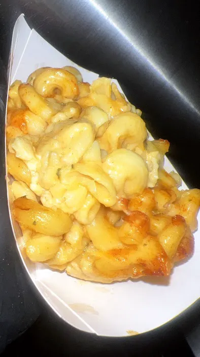 Jaim Kicks in the Kitchen Picture 9