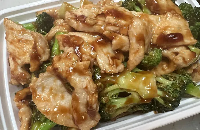 Lucky 8 Restaurant Picture 1