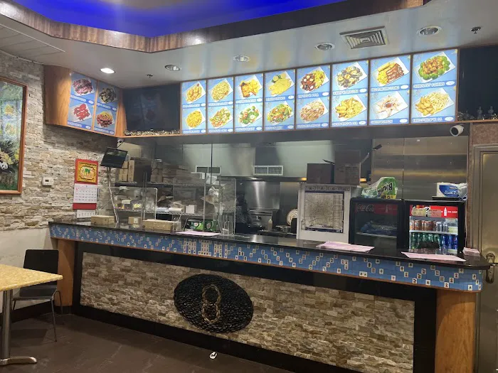 Lucky 8 Restaurant Picture 4