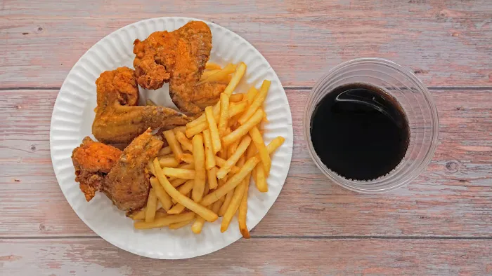 Faija Fried Chicken Deli & Grocery Picture 10