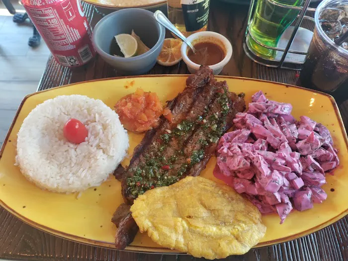 Palo Grande Restaurant & Bar Picture 8