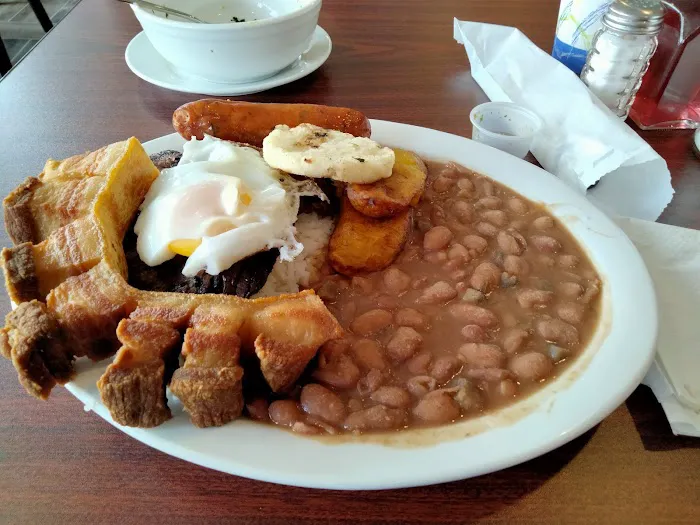 Carnaval Restaurant & Bakery Picture 5