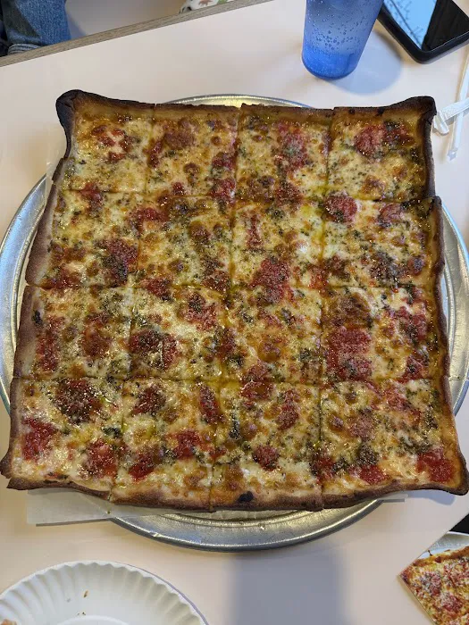 Glendale Pizzeria Picture 3