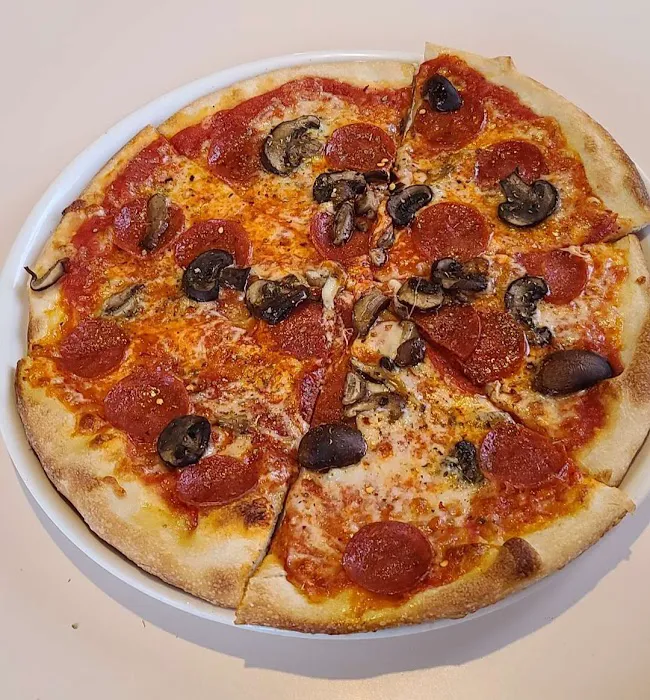 Glendale Pizzeria Picture 9