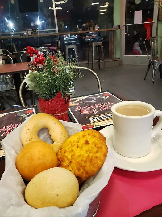 Antojitos y Mas 2 Picture 6