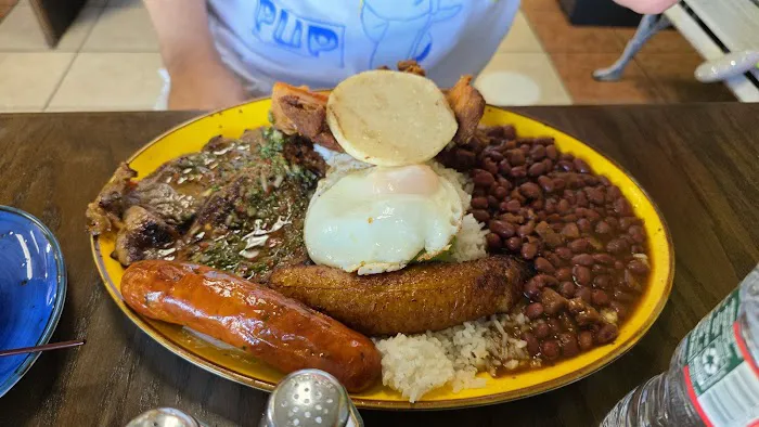 Antojitos y Mas 2 Picture 8