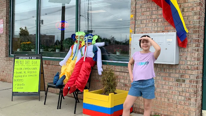 Antojitos y Mas 2 Picture 7