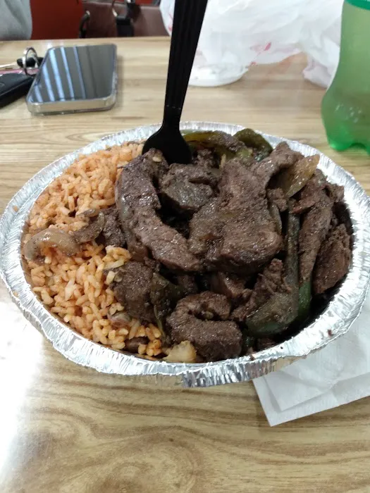 Manny's Deli & Restaurant Picture 9