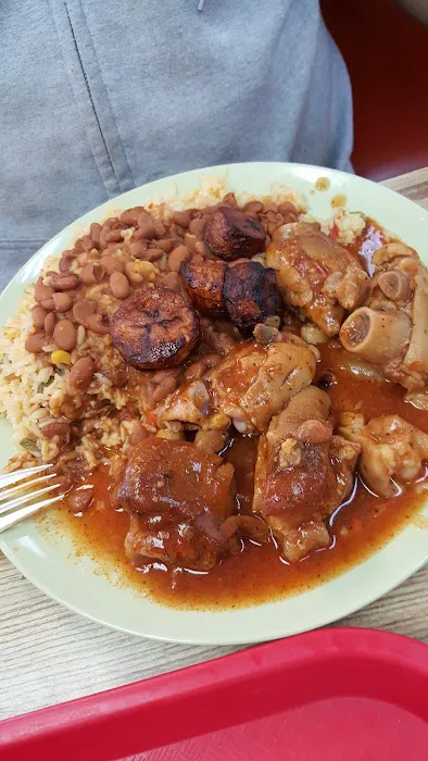 Manny's Deli & Restaurant Picture 7