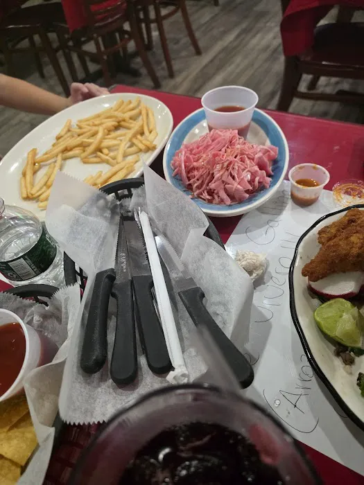 El Salvador Restaurant Picture 5