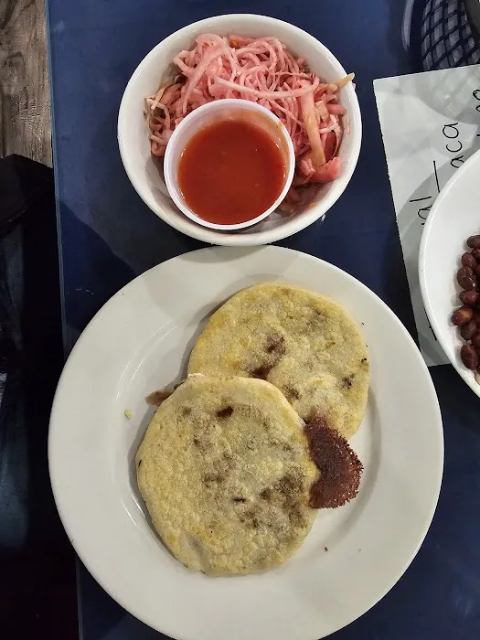 El Salvador Restaurant Picture 6