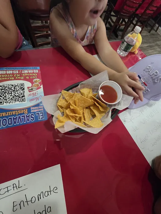El Salvador Restaurant Picture 7