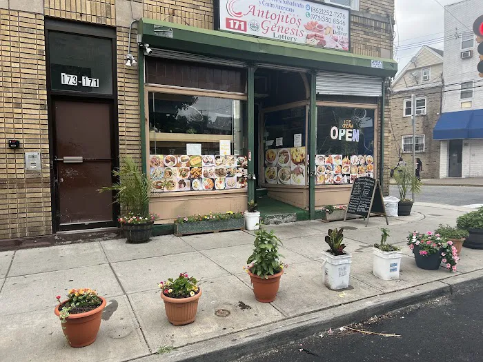 Antojitos Génesis Comida Típica Salvadoreña & Hispana Picture 7