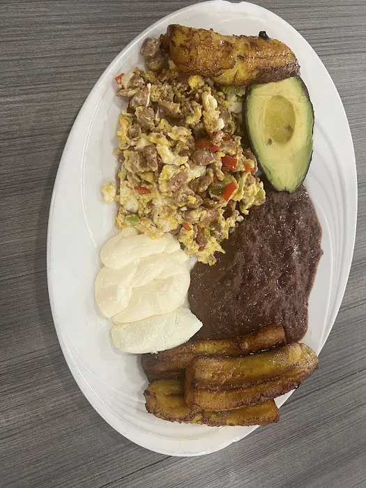 Antojitos Génesis Comida Típica Salvadoreña & Hispana Picture 8