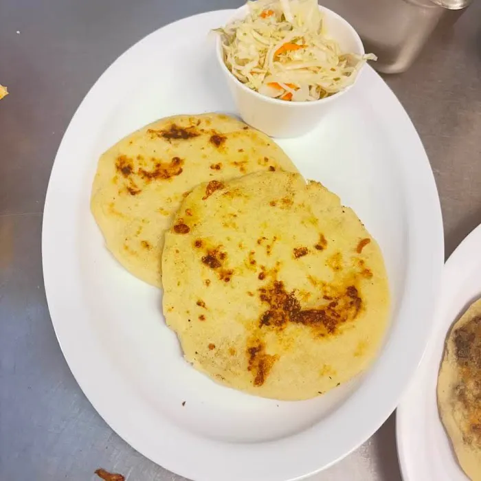 Daisis Restaurant Taqueria y Pupuseria Picture 4