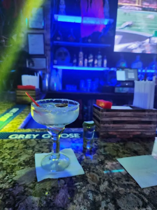 Cupido's Bar & Restaurant Picture 7