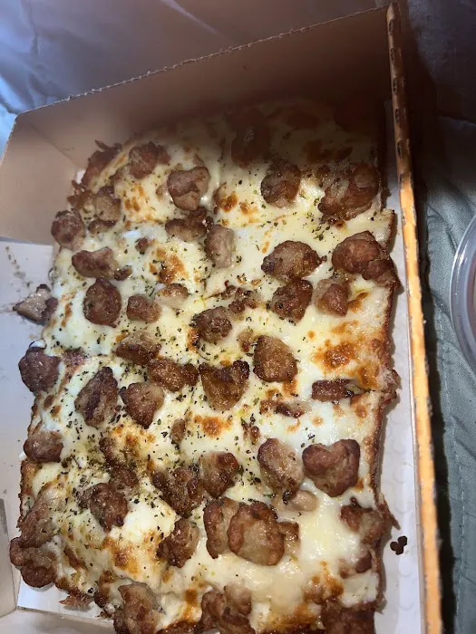 Little Caesars Pizza Picture 2