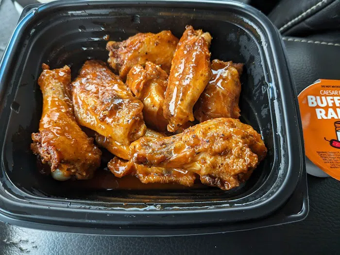 Little Caesars Pizza Picture 6