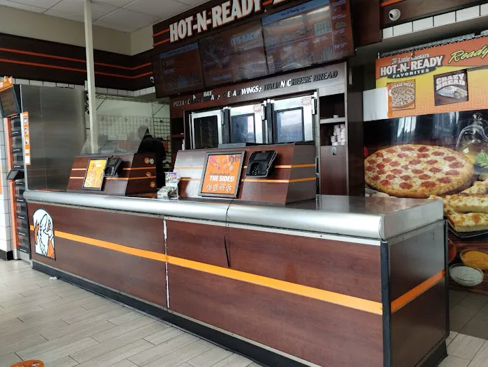 Little Caesars Pizza Picture 7