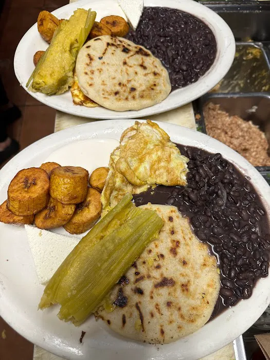 Cocina Grill & Pizzeria Picture 6