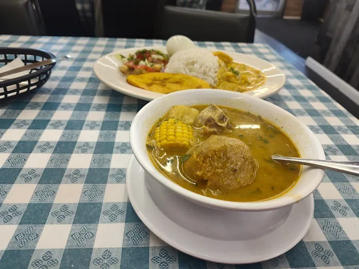 Las Palmeras Restaurant Picture 3