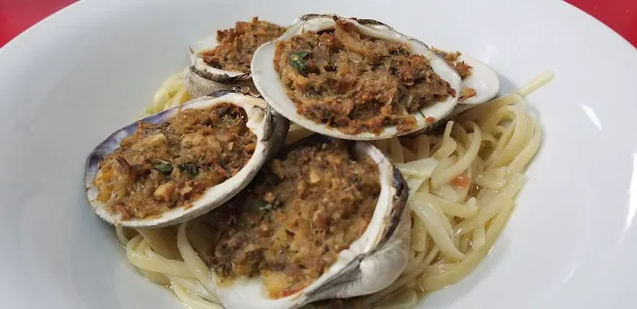 Guys Restaurant & Pizzeria Picture 4