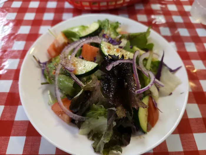 Guys Restaurant & Pizzeria Picture 2