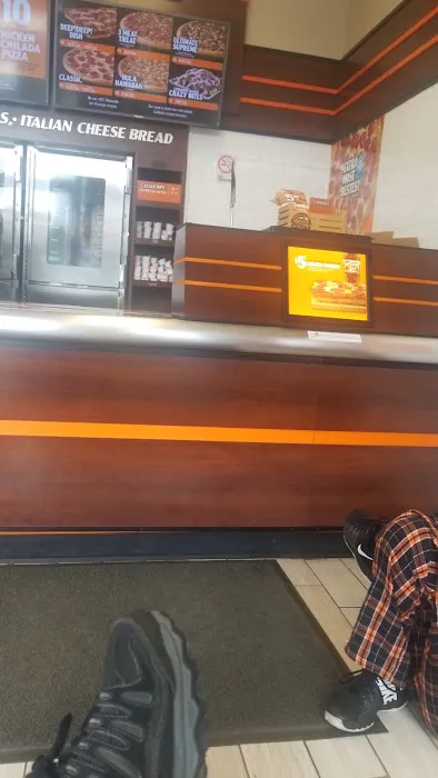 Little Caesars Pizza Picture 3