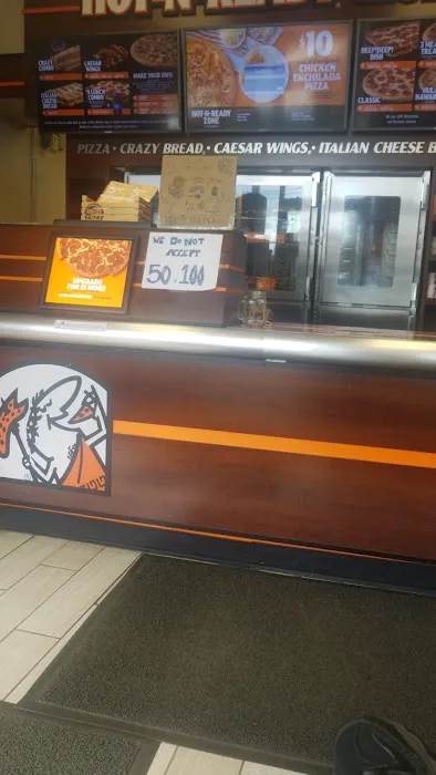 Little Caesars Pizza Picture 4