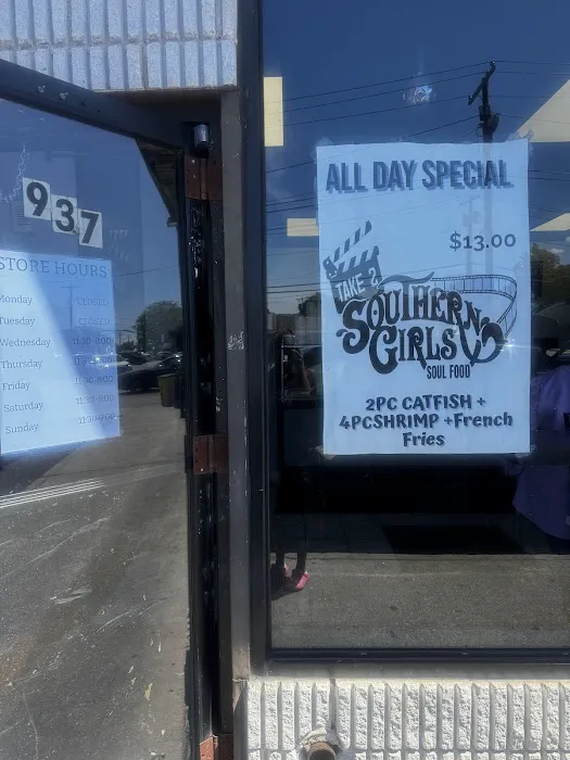 Southern Girls Take 2 Soul Food Picture 5